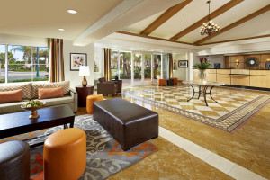  Vacation Hub International | Anaheim Portofino Inn & Suites Lobby