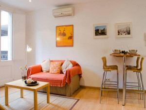  Vacation Hub International | Ripoll Apartments Lobby