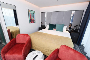  Vacation Hub International | Marlin Hotel Stephens Green Lobby