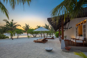  Vacation Hub International | Adaaran Select Meedhupparu Lobby