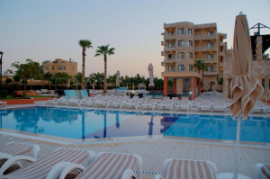  Vacation Hub International | Ramada Resort Dead Sea Lobby