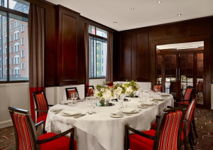  Vacation Hub International | The Cavendish London Lobby