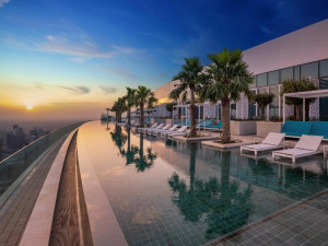  Vacation Hub International | Address Beach Resort Lobby