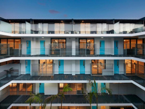  Vacation Hub International | Veriu Camperdown Lobby