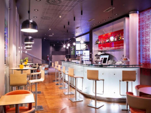  Vacation Hub International | Ibis Praha Old Town Lobby