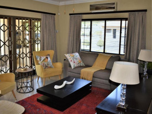  Vacation Hub International | Rovy Villas Luxurious Chalet Lobby