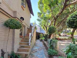  Vacation Hub International | Waterhouse Guest Lodge in Waterkloof - Lawley street Lobby