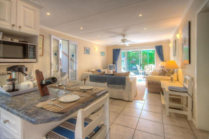  Vacation Hub International | Dunwerkin Self Catering Lobby