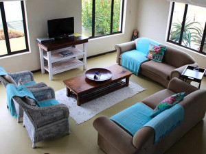  Vacation Hub International | The Tin Shack Lobby