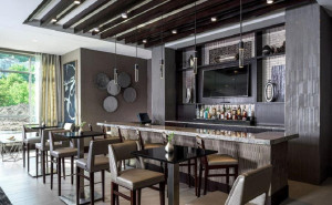  Vacation Hub International | Courtyard by Marriott Edgewater NYC Area Lobby