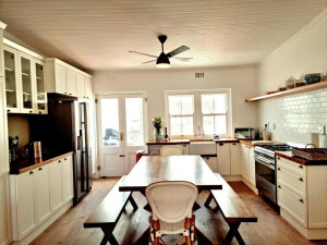  Vacation Hub International | Milkwood Cottage Lobby