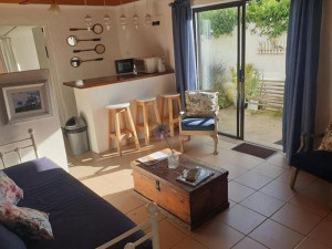  Vacation Hub International | The Little Cottages Lobby