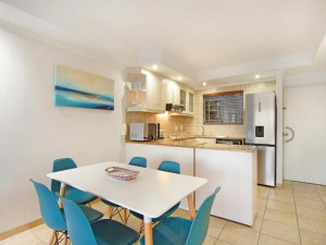  Vacation Hub International | Ocean View 303 Lobby