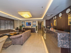  Vacation Hub International | Aprilis Gold Hotel Lobby