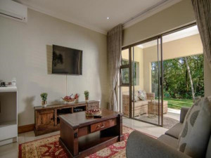  Vacation Hub International | The Reserve Boutique Hotel Lobby