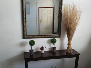 Vacation Hub International | Rose Villa Lobby
