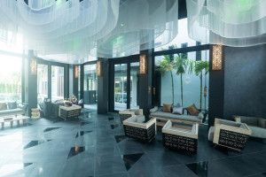  Vacation Hub International | Maya Phuket Airport Hotel Lobby