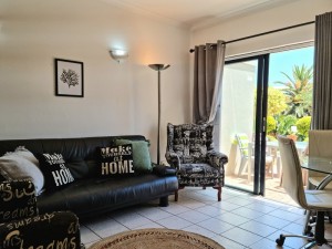  Vacation Hub International | Gordons bay stay 4 Van Riebeeck Lobby