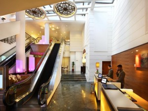  Vacation Hub International | Village Hotel Albert Court by Far East Hospitality Lobby