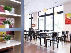  Vacation Hub International | ibis Styles Hotel Brussels Centre Stéphanie Lobby