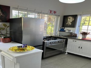  Vacation Hub International | Little River Garden Apartment Lobby