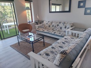  Vacation Hub International | Manhattan Estates-River Lodge Lobby