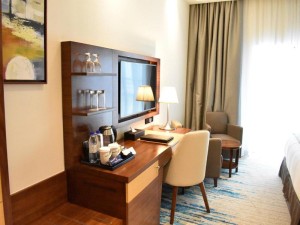  Vacation Hub International | Golden Tulip Media Hotel Lobby