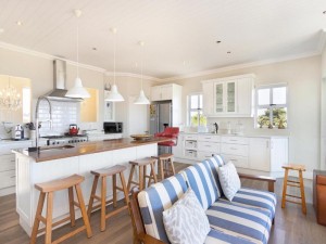  Vacation Hub International | Ocean View Family Beach House Lobby