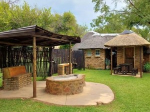  Vacation Hub International | Bush Babies Lodge Lobby