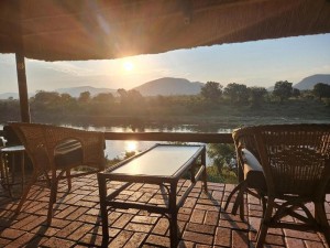  Vacation Hub International | River Cottage Guest Lodge Lobby