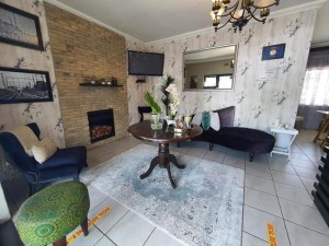  Vacation Hub International | Ledumo Guest lodge Lobby