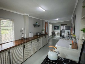  Vacation Hub International | Water Mill Guest House Lobby