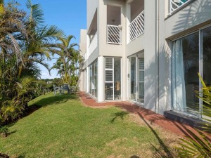  Vacation Hub International | The Beacon 47 Lobby