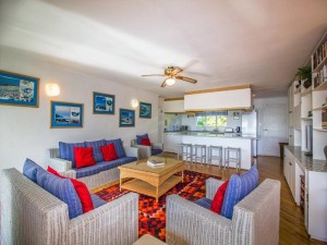  Vacation Hub International | Atlantic Dream Beachfront Villa Lobby