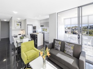  Vacation Hub International | Oaks Brisbane Woolloongabba Suites Lobby