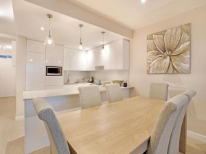  Vacation Hub International | Dolphin Beach H106 by HostAgents Lobby