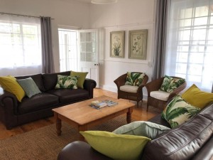  Vacation Hub International | At The Loerie Lobby