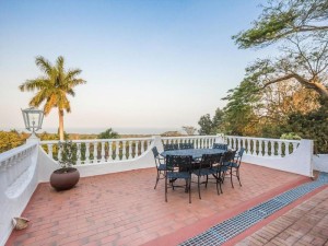  Vacation Hub International | Charlotte's Bed and Breakfast Lobby