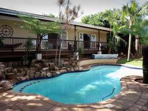  Vacation Hub International | Sea-Rendipity Lobby