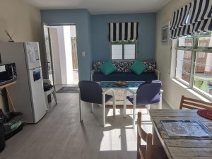  Vacation Hub International | Oyster Catcher Lobby