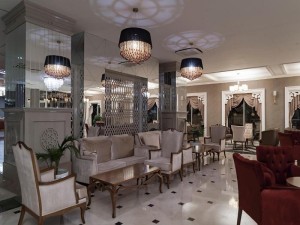  Vacation Hub International | Side Crown Serenity All Inclusive Lobby