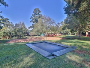  Vacation Hub International | FamilyQuest Accommodation Lobby