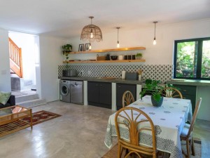  Vacation Hub International | The Gate House Lobby