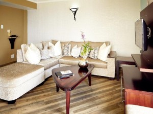  Vacation Hub International | First Group The Palace All-Suite Lobby
