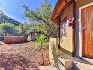  Vacation Hub International | Thuto Centre Conferencing & Bush Lodge Lobby