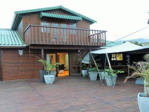  Vacation Hub International | JBay Surfed Out Lobby