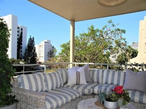  Vacation Hub International | Luxury Apartment in Umhlanga Rocks Lobby
