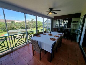  Vacation Hub International | 11 The Manors Lobby