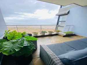  Vacation Hub International | The Waves, 806 Quayside Point Waterfront Lobby