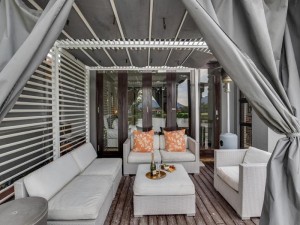  Vacation Hub International | The Pecan Lake Guesthouse Lobby